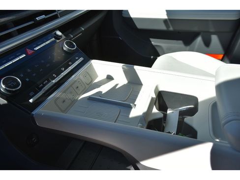 Used 2024 Hyundai Santa Fe Limited image 26