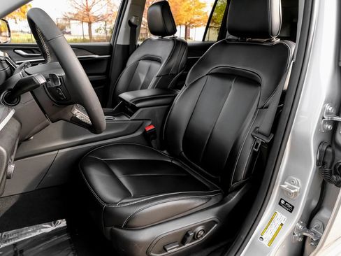 Used 2023 Jeep Grand Cherokee L Limited image 40