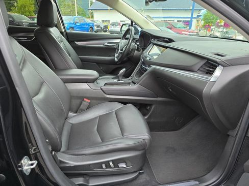 Used 2019 Cadillac XT5 Premium Luxury AWD/4WD image 15