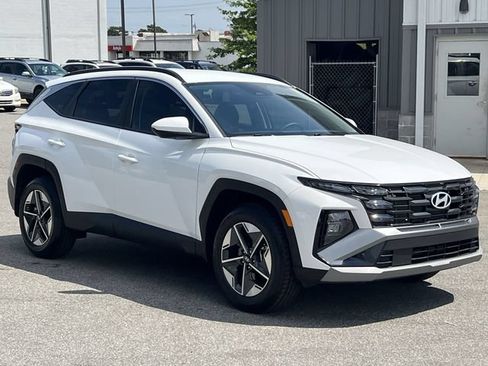 Certified 2025 Hyundai Tucson SEL AWD/4WD image 15