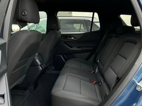 Used 2025 Chevrolet Equinox LT image 11