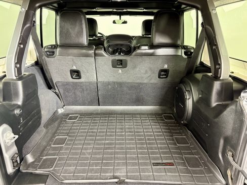 Used 2020 Jeep Wrangler Unlimited Sport image 22