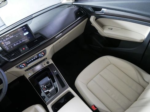 Used 2023 Audi Q5 2.0T Premium Plus w/ Premium Plus Package image 11