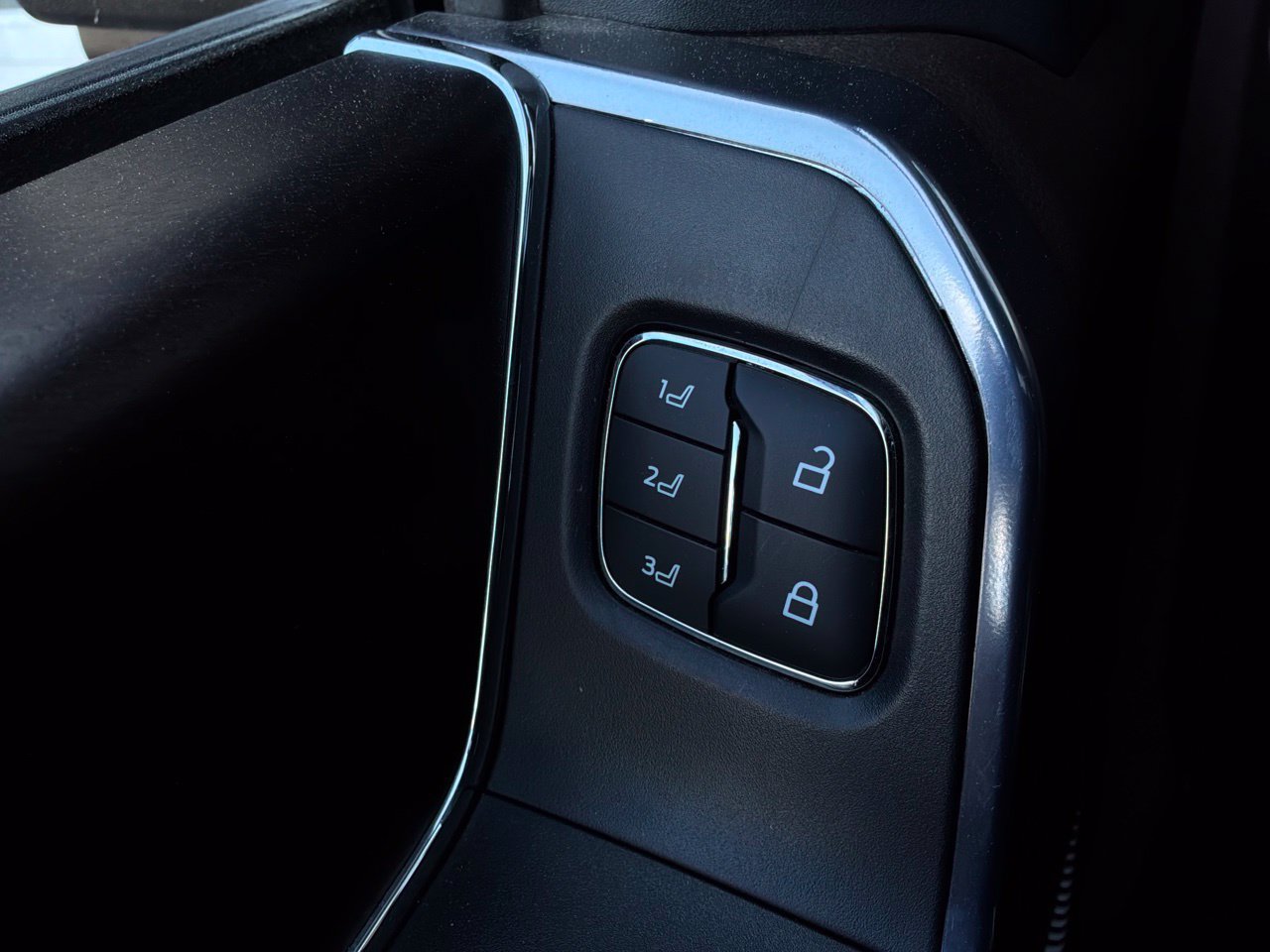 Used 2024 Ford F250 King Ranch w/ FX4 Off-Road Package AWD/4WD image 32