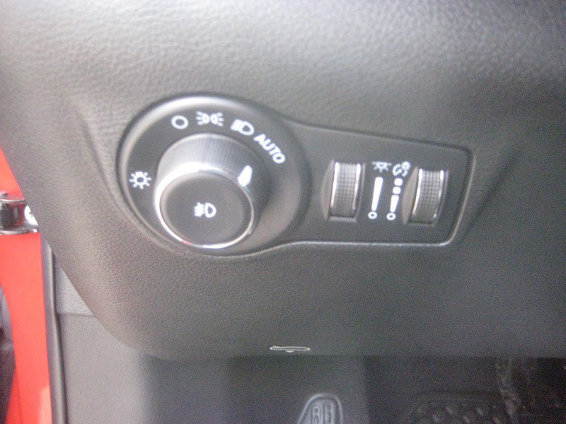 Used 2023 Jeep Compass Trailhawk w/ Trailhawk Elite Group AWD/4WD image 19