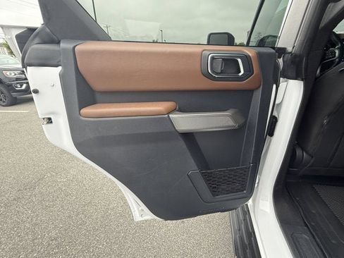 Used 2023 Ford Bronco Outer Banks AWD/4WD image 14