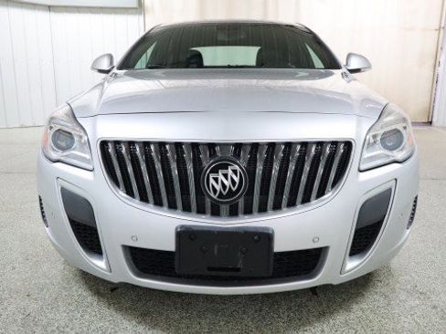 Used 2017 Buick Regal GS image 7