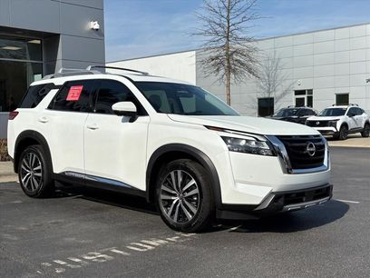 Used 2025 Nissan Pathfinder Platinum w/ Cargo Package