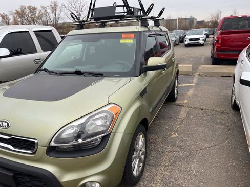 Used 2012 Kia Soul + w/ Audio Pkg image 5