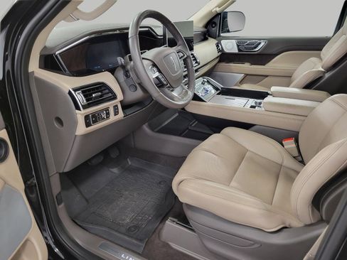 Used 2024 Lincoln Navigator L Reserve AWD/4WD image 9