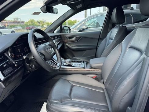 Used 2021 Audi Q7 3.0T Premium Plus w/ Premium Plus Package AWD/4WD image 14