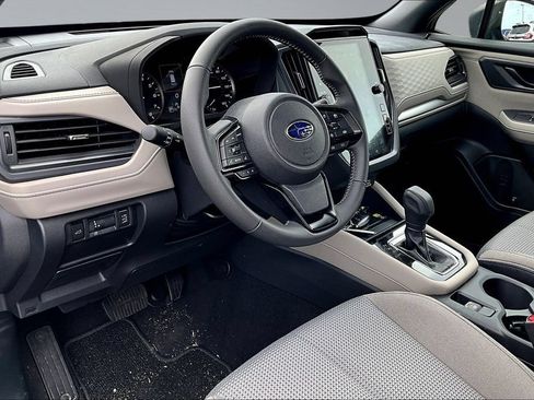 Used 2025 Subaru Forester Premium AWD/4WD image 15