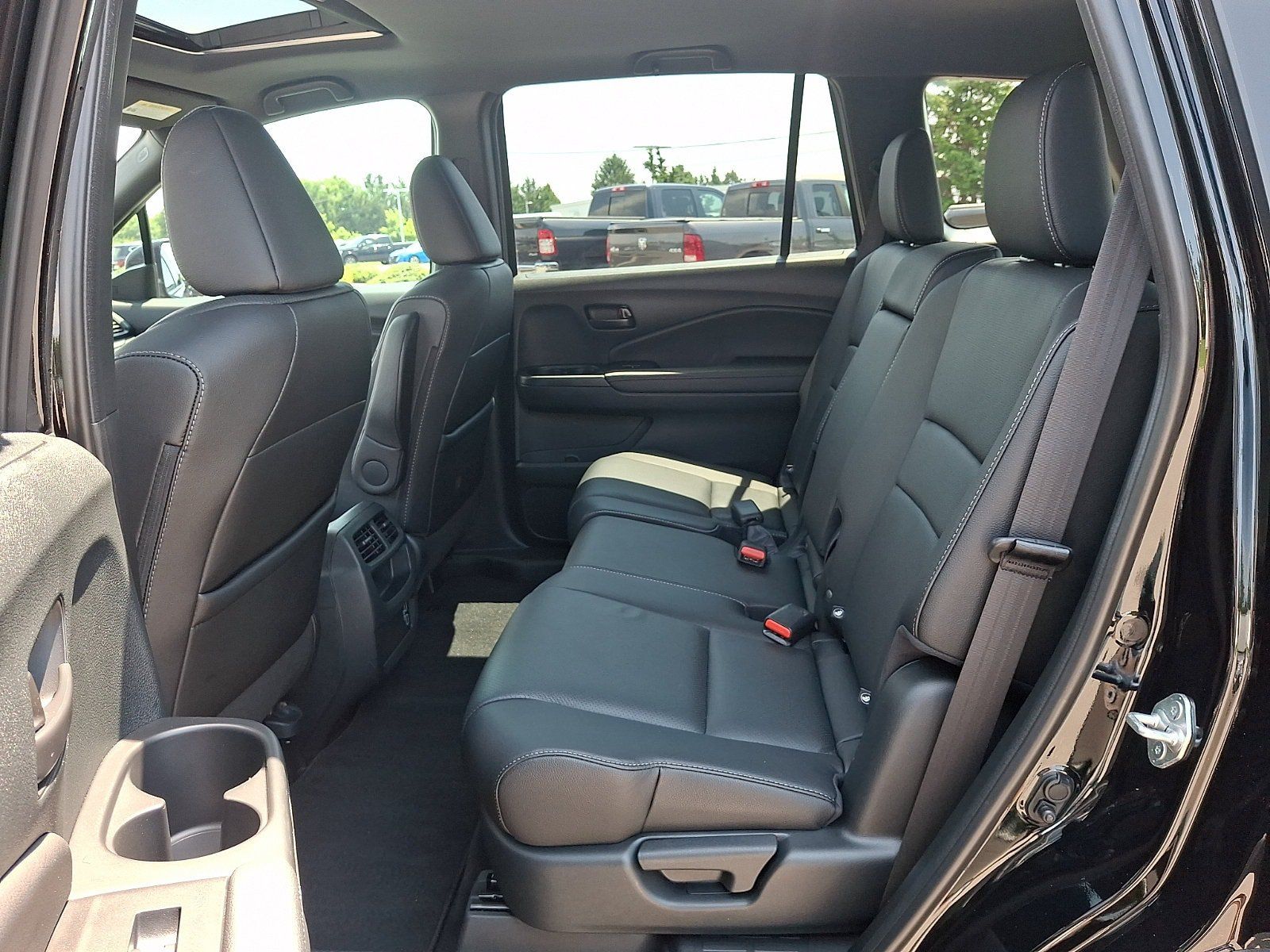 Used 2023 Honda Passport EX-L image 5