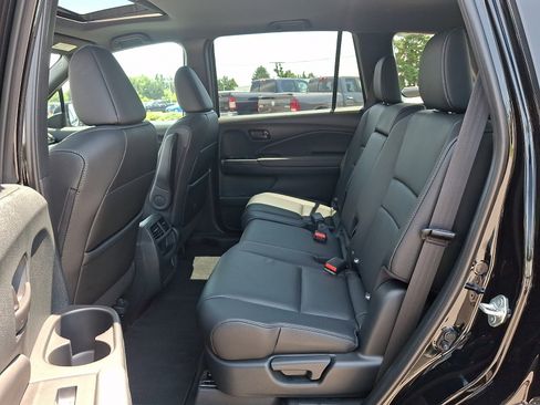 Used 2023 Honda Passport EX-L image 5
