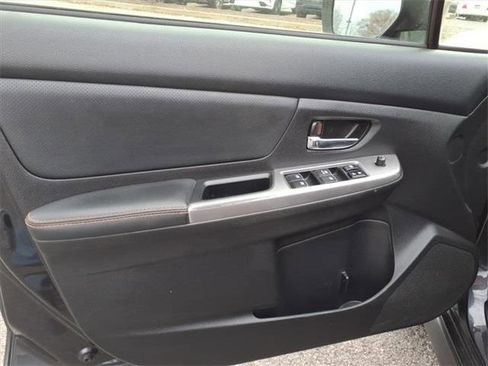 Used 2016 Subaru Crosstrek 2.0i Limited image 11