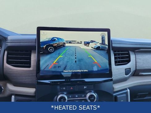 Used 2024 Ford Expedition Limited image 12