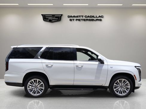Certified 2025 Cadillac Escalade Premium Luxury AWD/4WD image 6