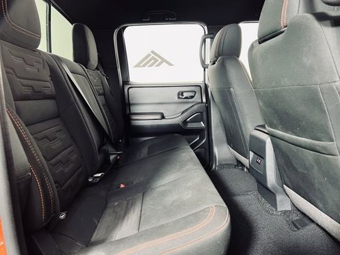 Used 2025 Nissan Frontier PRO-4X image 13