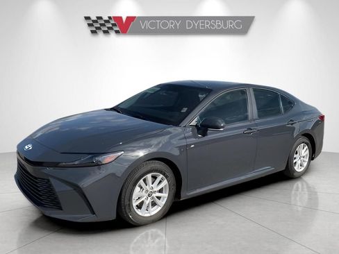 Used 2026 Toyota Camry LE FWD image 4