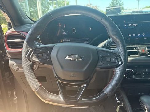 Used 2024 Chevrolet TrailBlazer RS w/ Convenience Package AWD/4WD image 17
