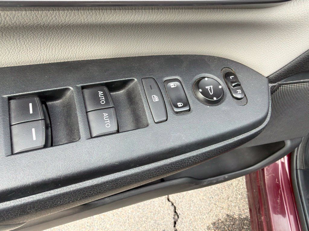 Used 2017 Honda CR-V EX-L image 18