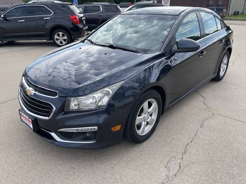 Used 2015 Chevrolet Cruze LT w/ Sun And Sound Package FWD image 1