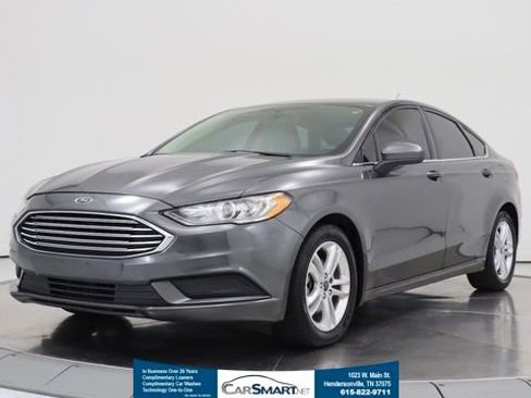 Used 2018 Ford Fusion SE w/ Fusion SE Technology Package FWD image 1