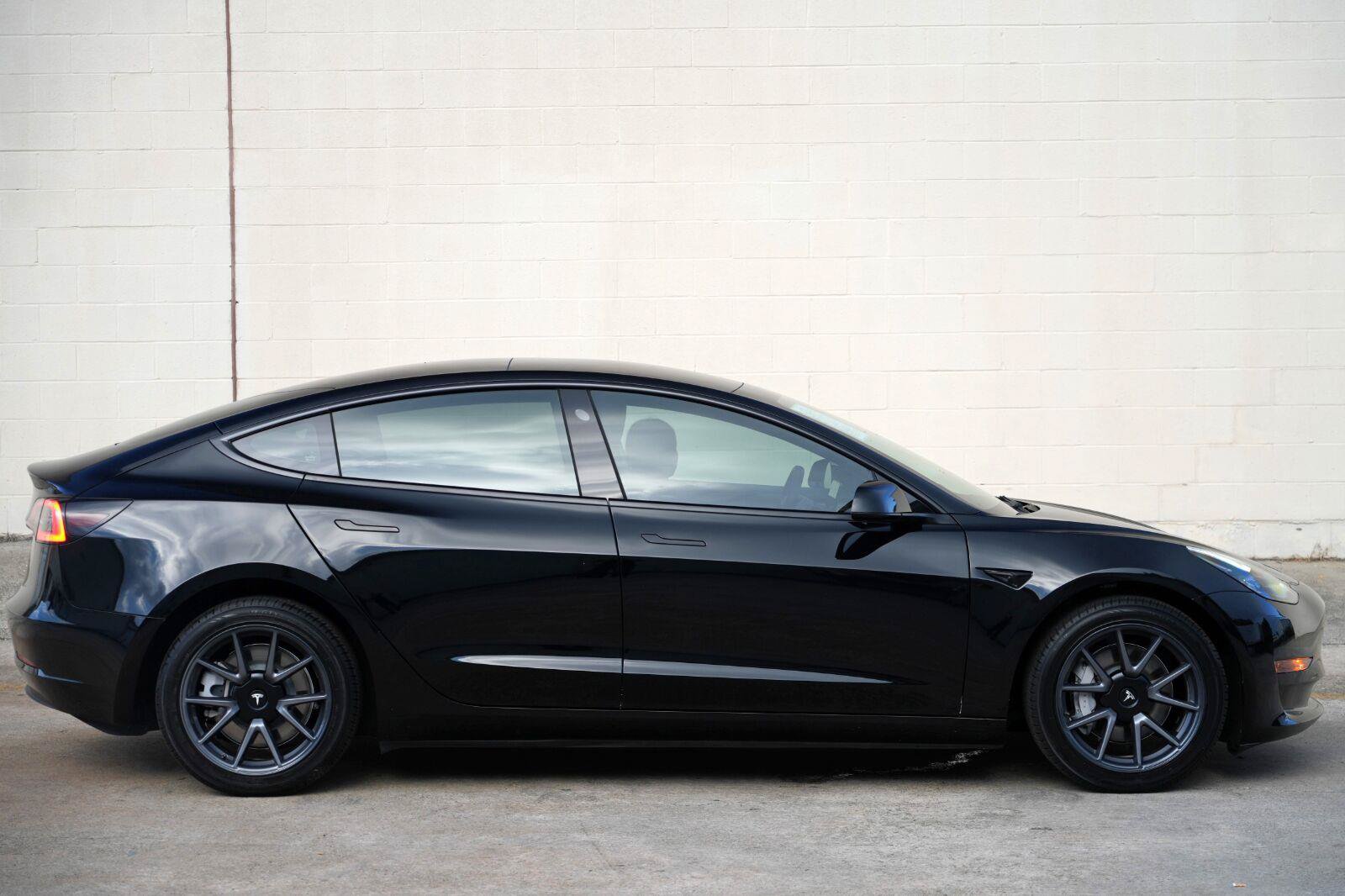 Used 2023 Tesla Model 3 Standard Range RWD image 52