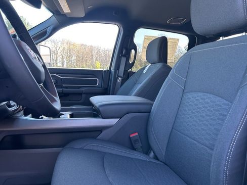New 2026 RAM 2500 Big Horn AWD/4WD image 12