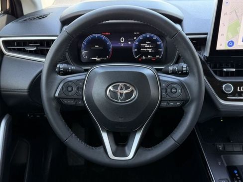 Used 2026 Toyota Corolla Cross XLE w/ Convenience Package FWD image 13