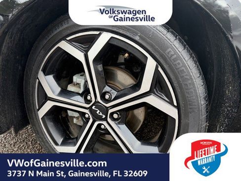 Used 2023 Kia Niro EX Touring image 28