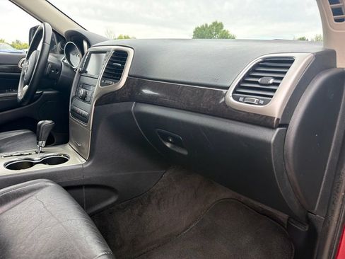 Used 2012 Jeep Grand Cherokee Laredo AWD/4WD image 31
