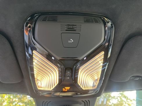 Used 2022 BMW X7 M50i image 30