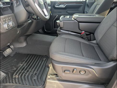 New 2026 GMC Sierra 1500 SLE w/ Preferred Package AWD/4WD image 11