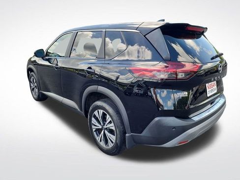 Used 2023 Nissan Rogue SV FWD image 3