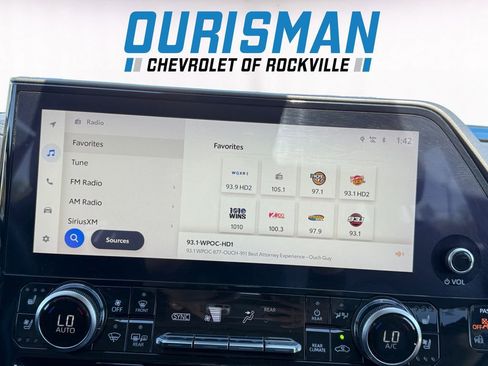 Used 2023 Toyota Highlander Limited image 14