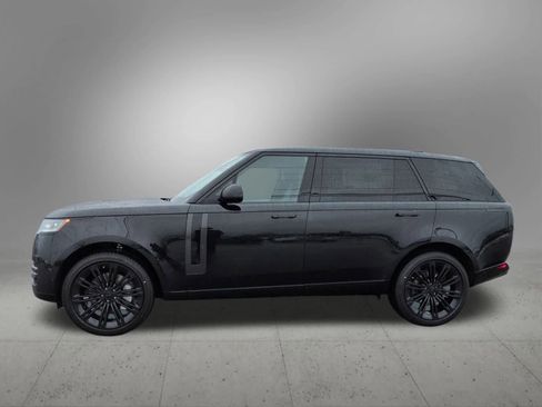 New 2026 Land Rover Range Rover Long Wheelbase SE image 3