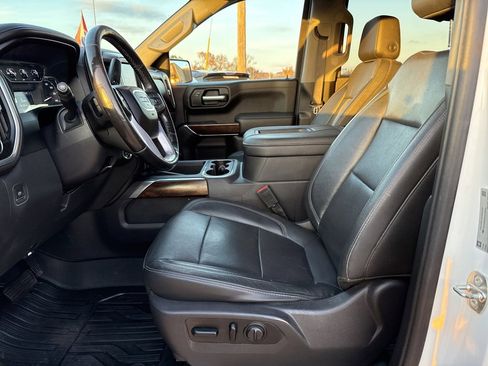 Used 2019 GMC Sierra 1500 SLT w/ SLT Premium Plus Package image 8