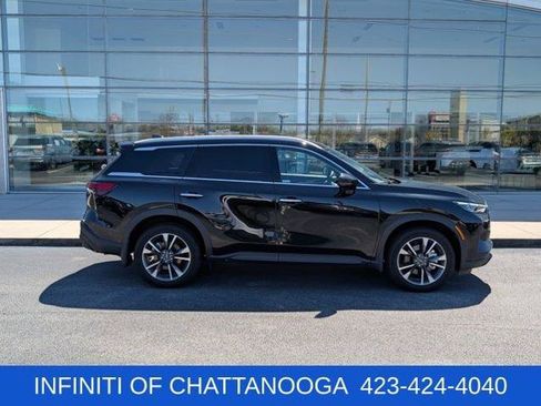 Certified 2025 INFINITI QX60 Luxe w/ Cargo Package AWD/4WD image 8