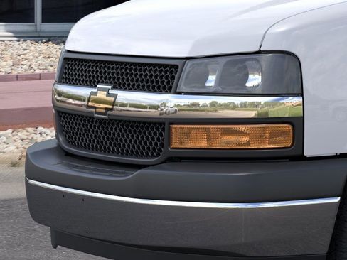 New 2025 Chevrolet Express 2500 w/ Driver Convenience Package image 38