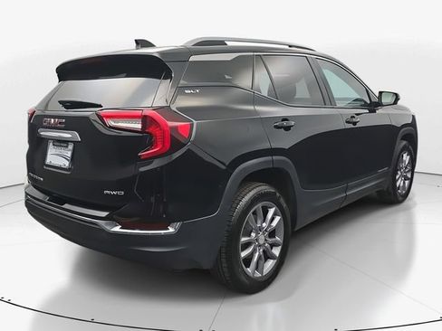 Used 2024 GMC Terrain SLT image 10