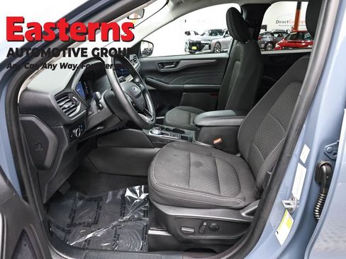 Used 2023 Ford Escape Active w/ Tech Pack #1 AWD/4WD image 14