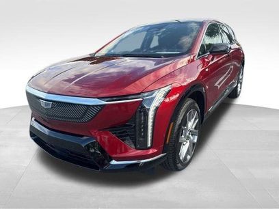 New 2025 Cadillac Optiq Luxury 1