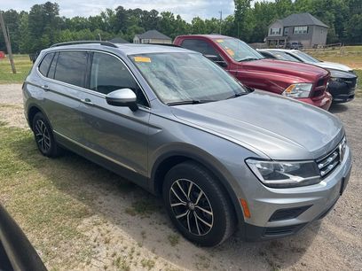 Used 2021 Volkswagen Tiguan SE w/ Panoramic Sunroof Package