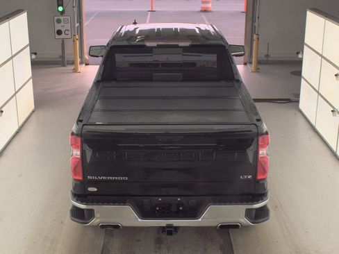 Used 2022 Chevrolet Silverado 1500 LTZ w/ LTZ Premium Package image 4