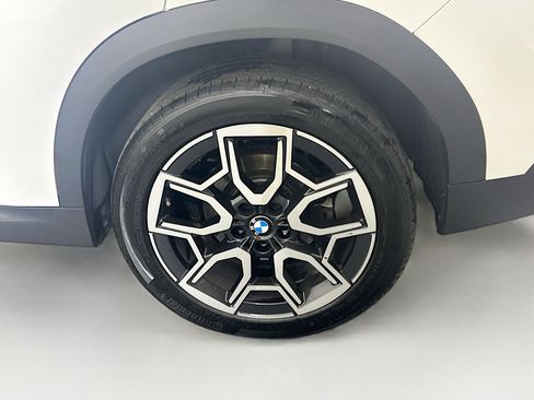 Used 2025 BMW X2 xDrive28i w/ Convenience Package image 11