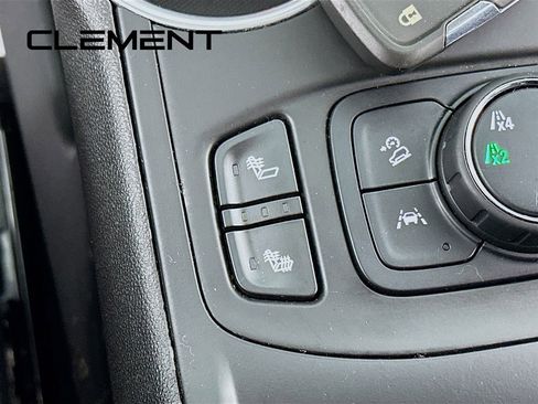 Used 2022 GMC Terrain SLE w/ Driver Convenience Package AWD/4WD image 23
