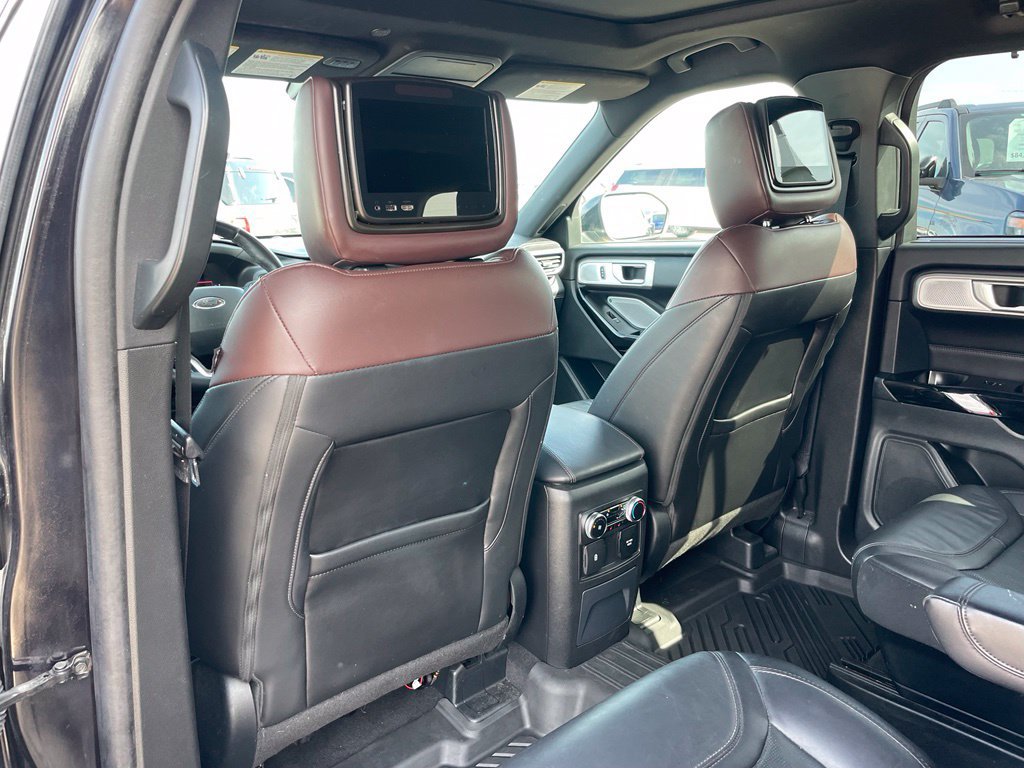 Used 2023 Ford Explorer Platinum w/ Technology Package AWD/4WD image 46