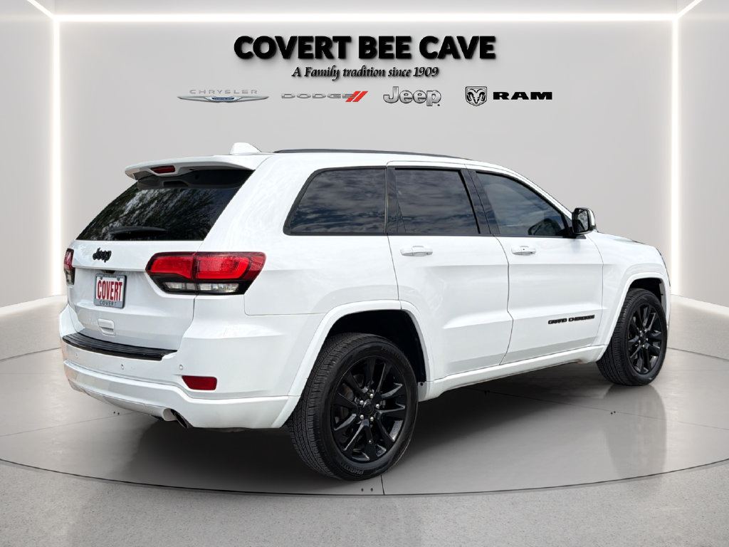 Used 2018 Jeep Grand Cherokee Altitude RWD image 7