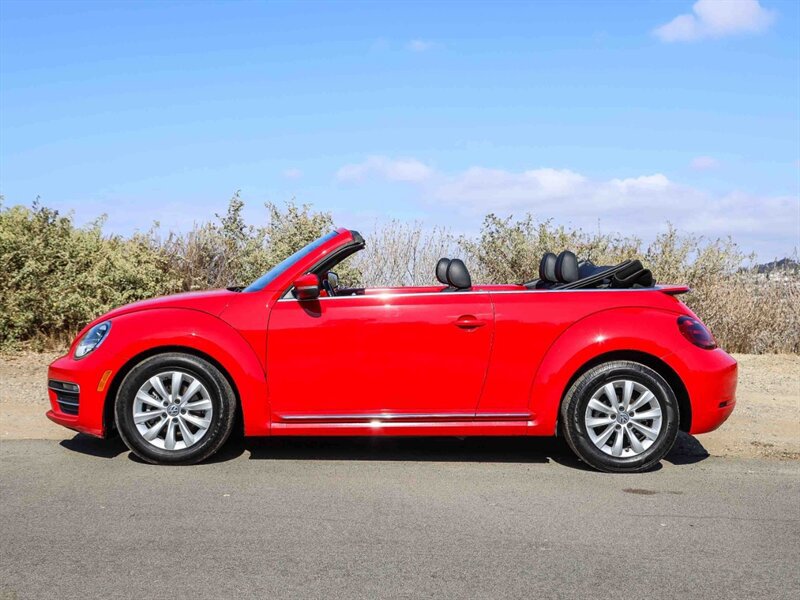 Used 2018 Volkswagen Beetle 2.0T S FWD image 5